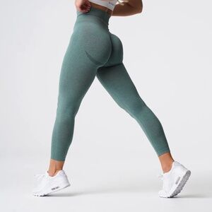 NVGTN Curve Seamless Leggings